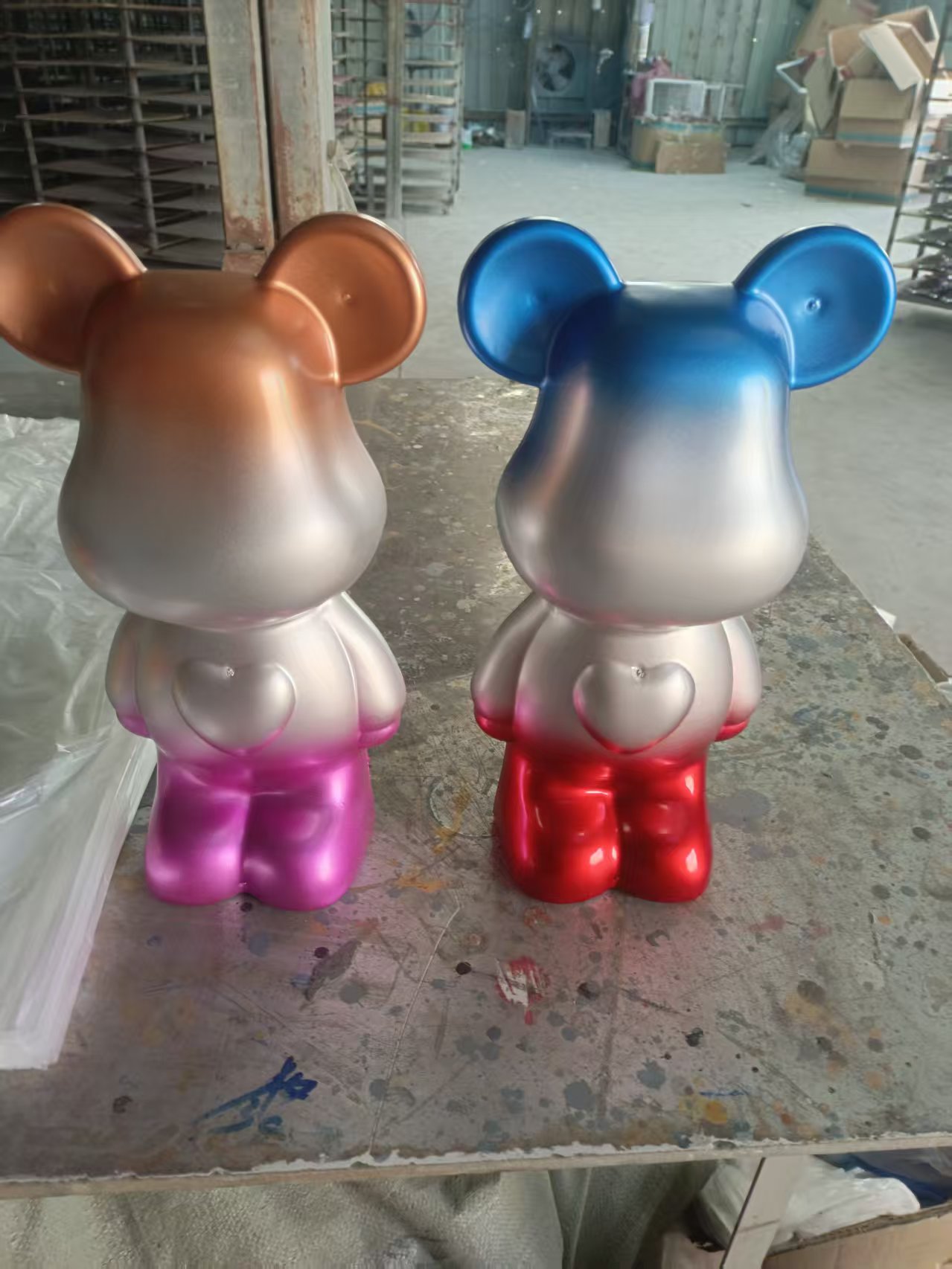 渐变潮玩涂装作品